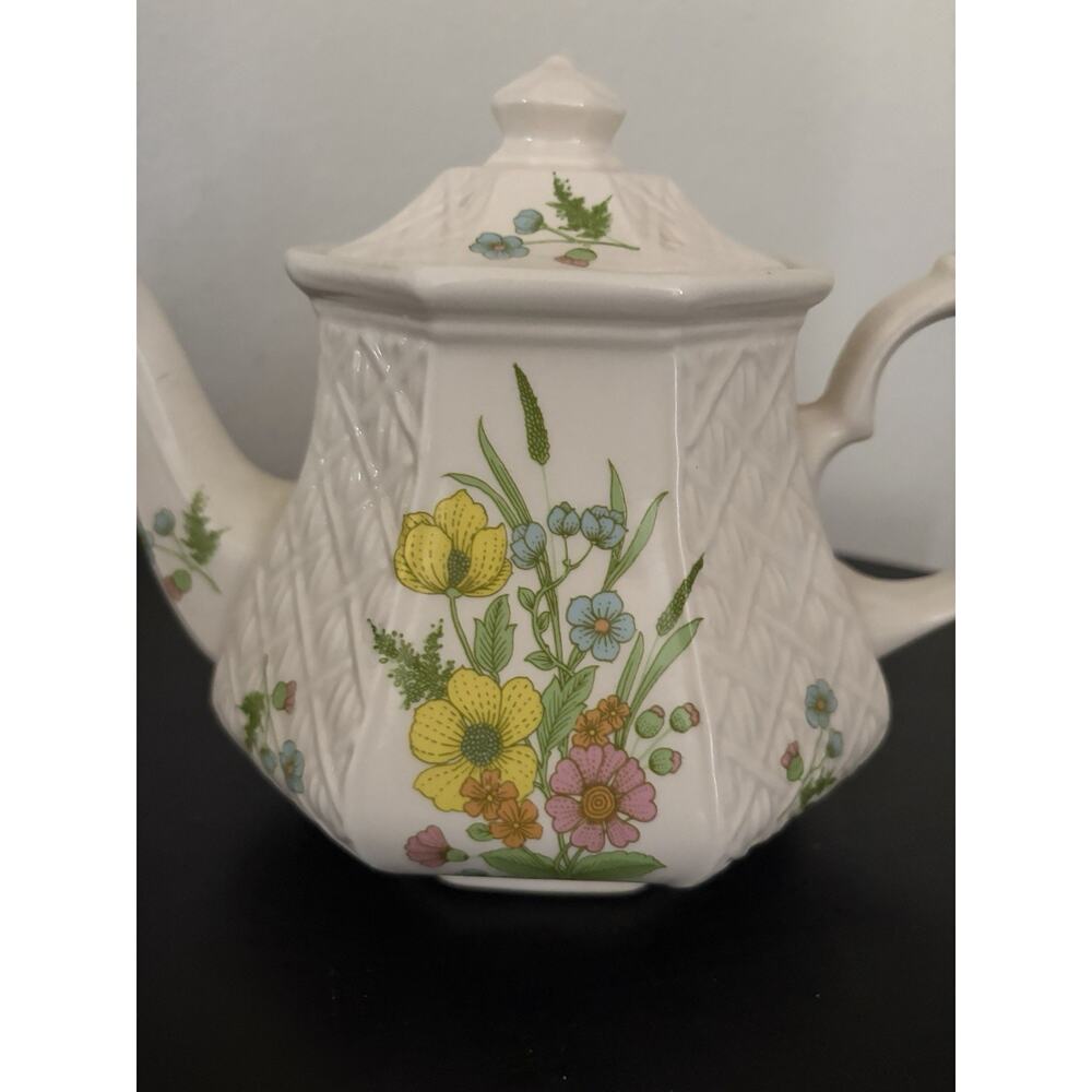 Vintage Sadler England FLORAL Basket Weave Teapot